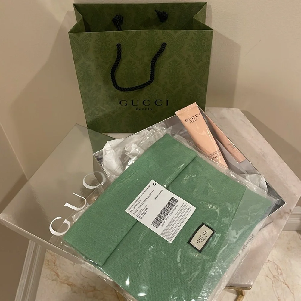 Gucci cosmetics bag
